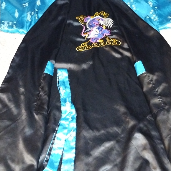 Chinese Robe - Picture 5 of 5